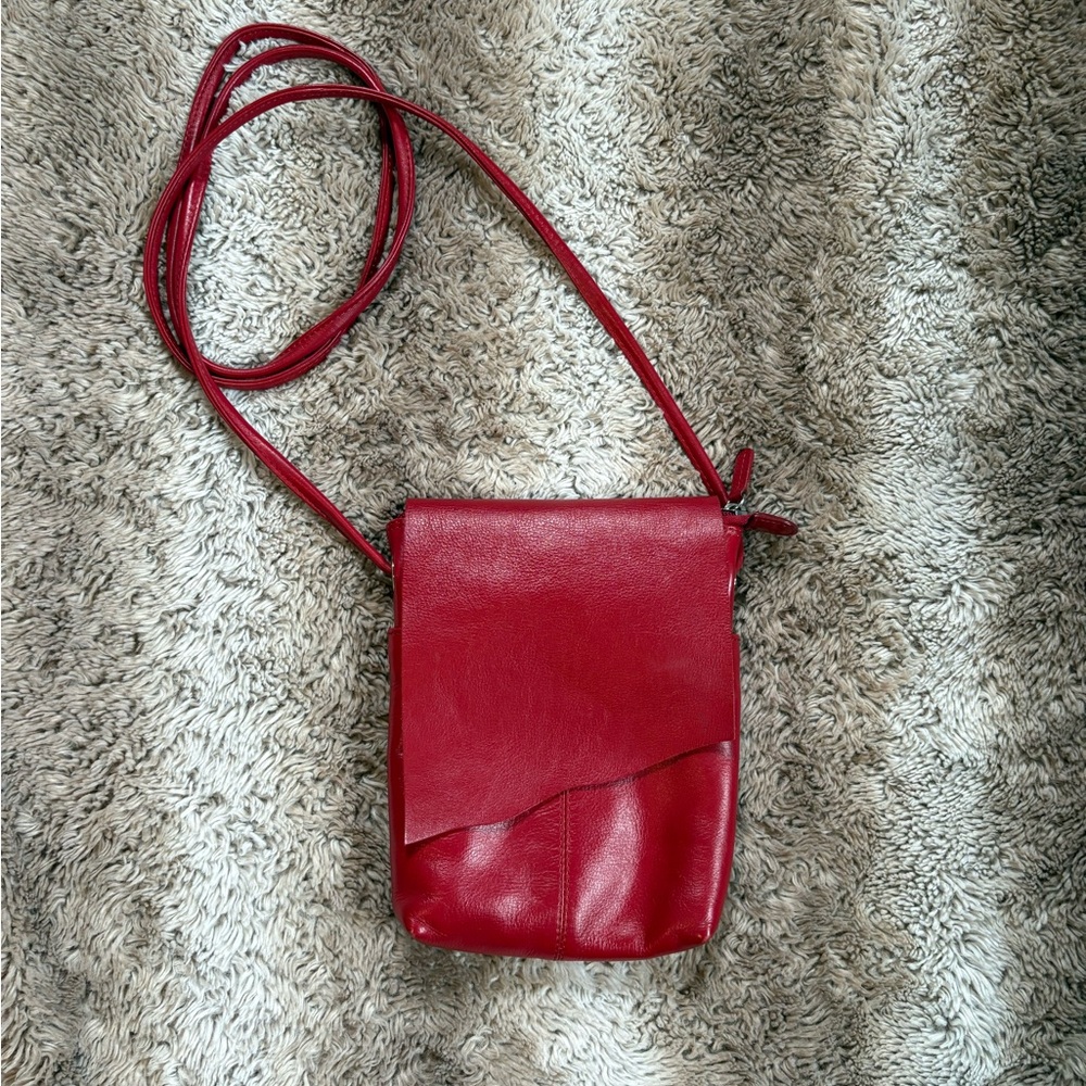 Elegant Vintage Red Leather Crossbody Bag